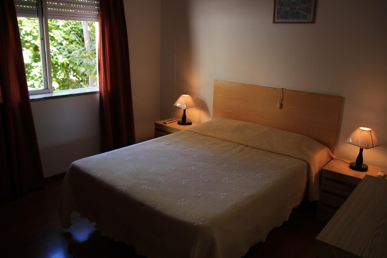 Residencial Martinho Hotel โลซา ภายนอก รูปภาพ